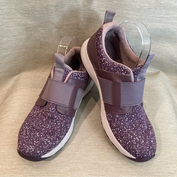 TRAQ by Alegria Sz 40 Volition Eggplant Rain Slip On Sneakers Walking Shoes - Picture 1 of 12